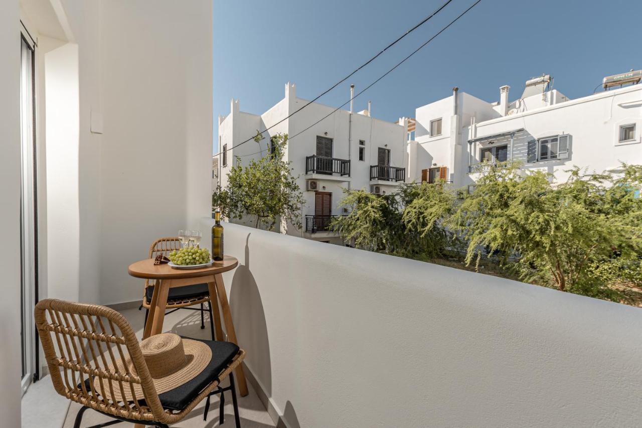 Heavenly Suites & Studios Naxos City Extérieur photo