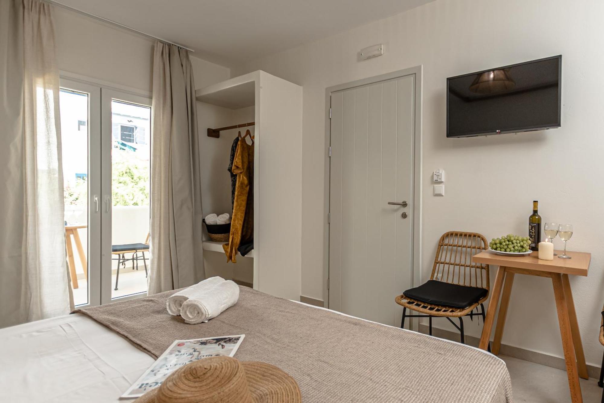 Heavenly Suites & Studios Naxos City Extérieur photo